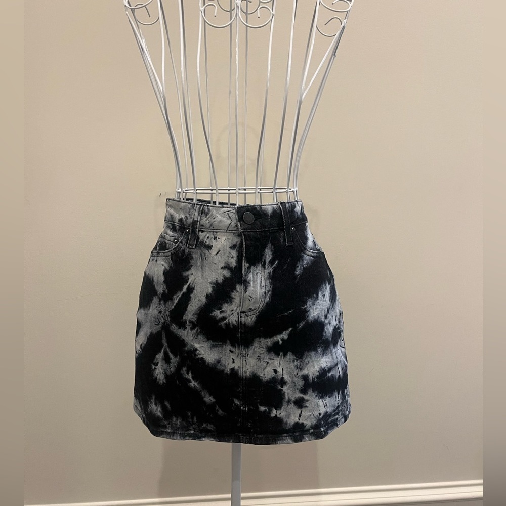 Alice and Olivia jean tie-dye skirt; Size 26